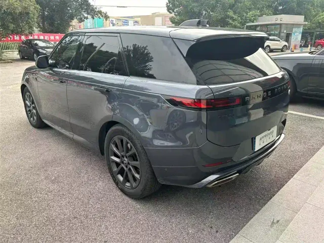 Land Rover Range Rover Sport — Фото автомобиля 5