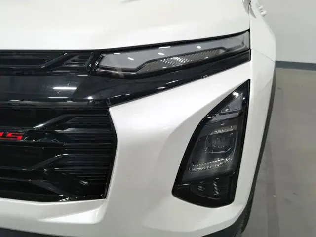 Chevrolet Equinox Plus — Фото автомобиля 7