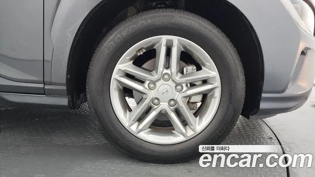 Hyundai Kona Новый Kona Бензин 2.0 2WD — Фото автомобиля 21