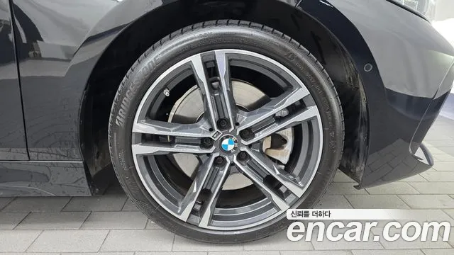 BMW 1 Series F40 — Фото автомобиля 6