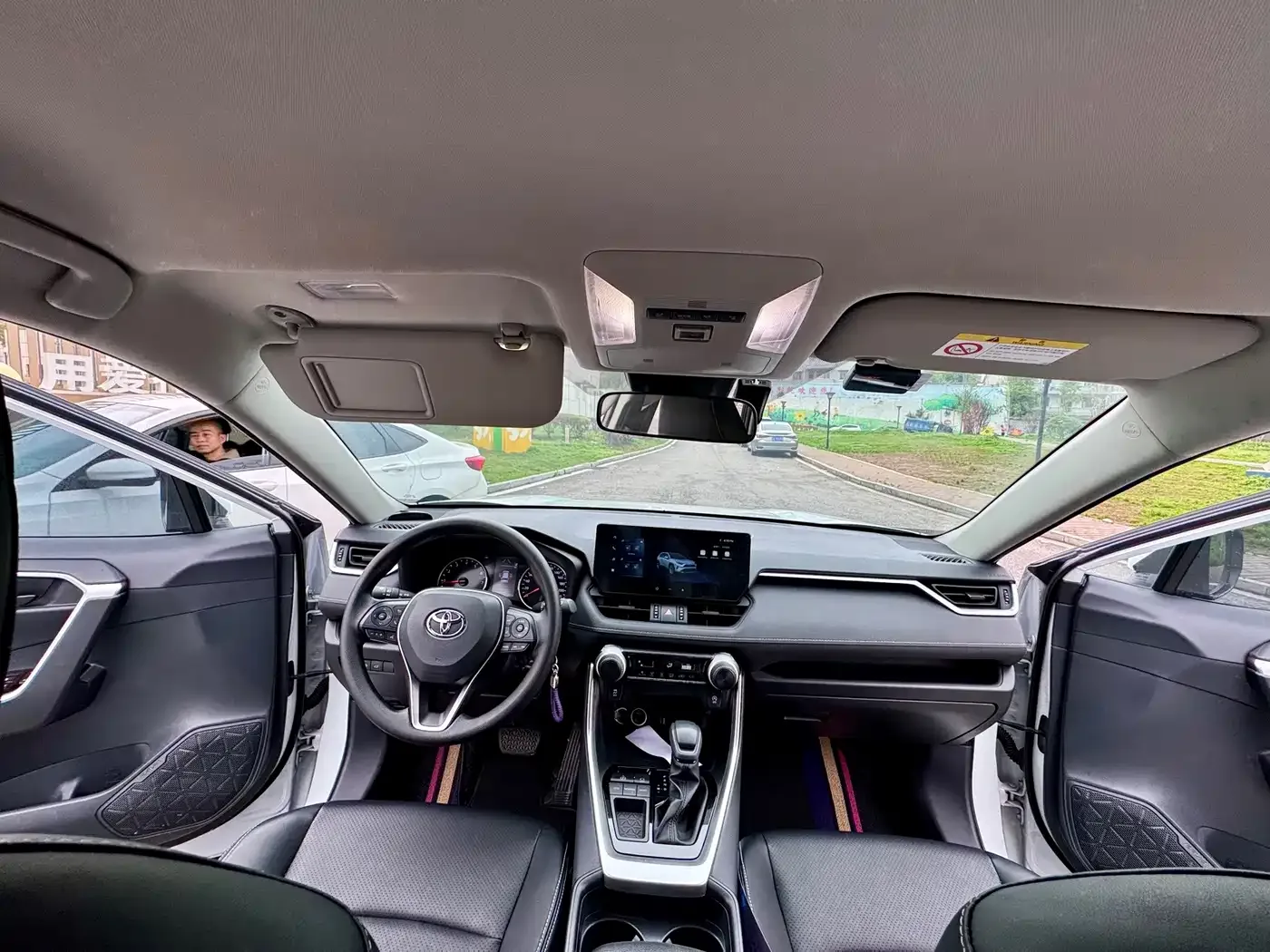 Toyota RAV4 Rongfang 2024 2.0L CVT FWD Urban Edition — Фото автомобиля 10