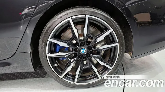BMW 8-Series — Фото автомобиля 20