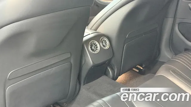 Mercedes-Benz CLS-Class — Фото автомобиля 13