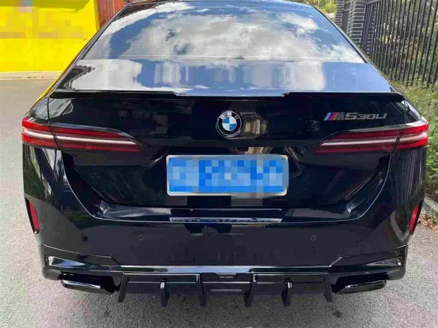 BMW 5 Series — Фото автомобиля 6