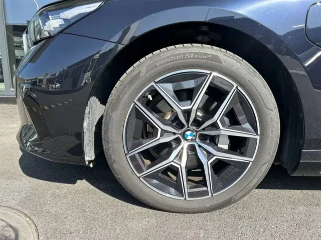 BMW i5 — Фото автомобиля 7