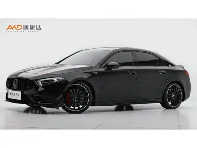 Фотография автомобиля — Mercedes-Benz A-Class AMG