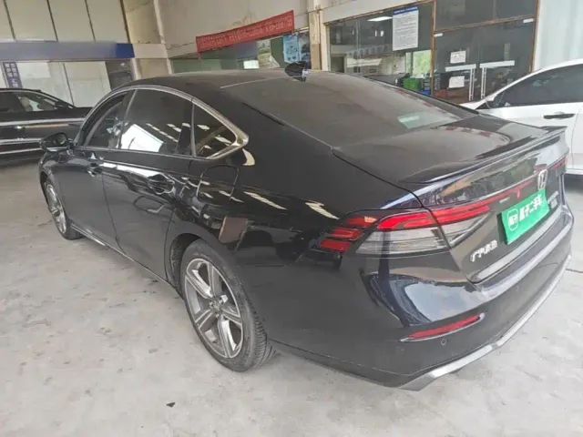 Honda Accord — Фото автомобиля 4