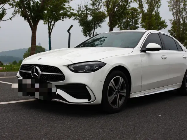 Mercedes-Benz C-Class — Фото автомобиля 2
