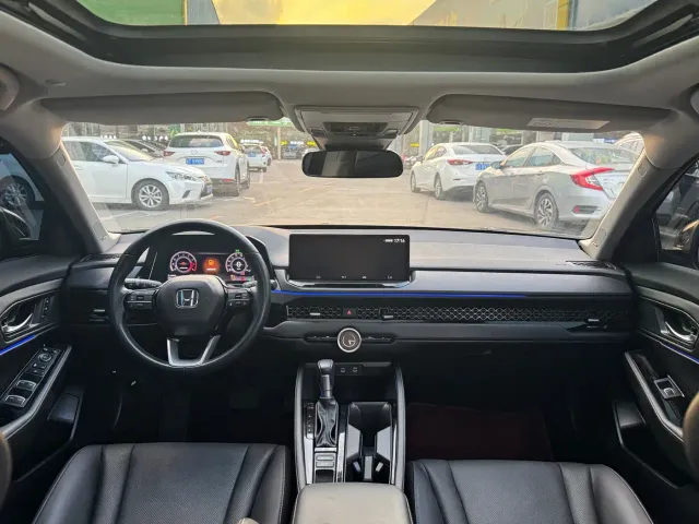 Honda Accord — Фото автомобиля 5
