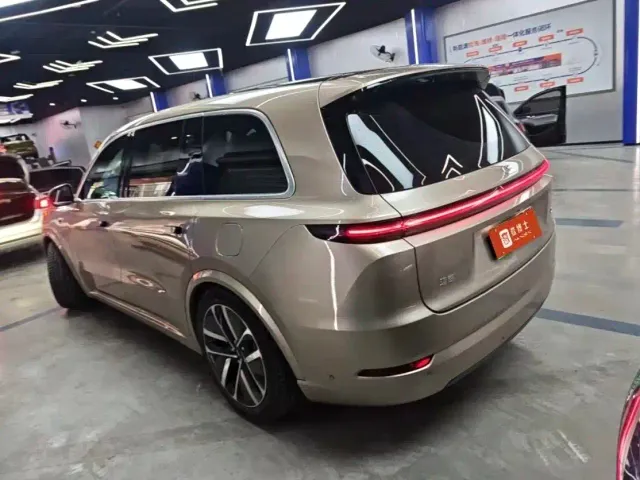 Li Auto L9 — Фото автомобиля 4