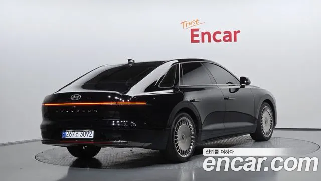 Hyundai Grandeur GN7 — Фото автомобиля 2