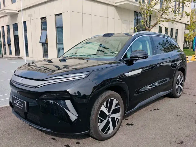 Фотография автомобиля — BYD Tang L