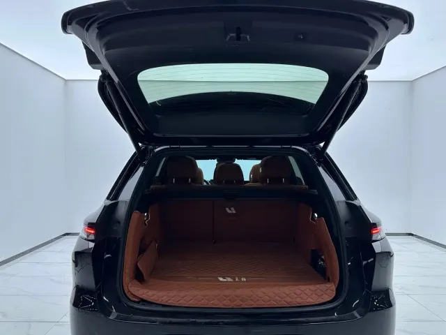 Li Auto Li Auto L6 2024 Pro — Фото автомобиля 9