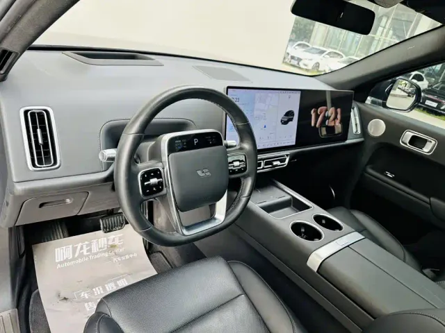 Li Auto L7 — Фото автомобиля 9