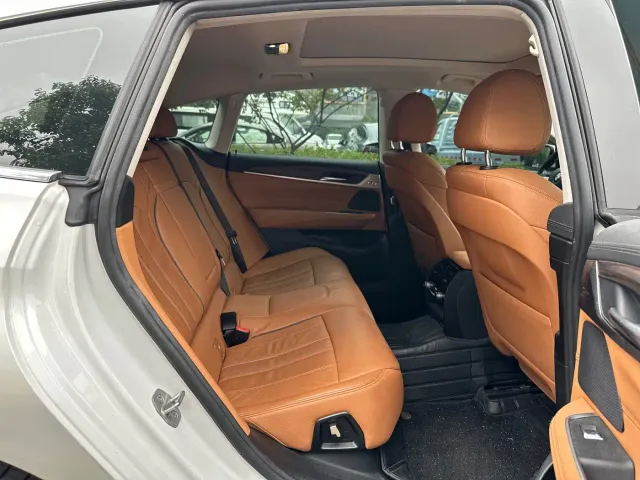 BMW 6 Series Gran Turismo — Фото автомобиля 8