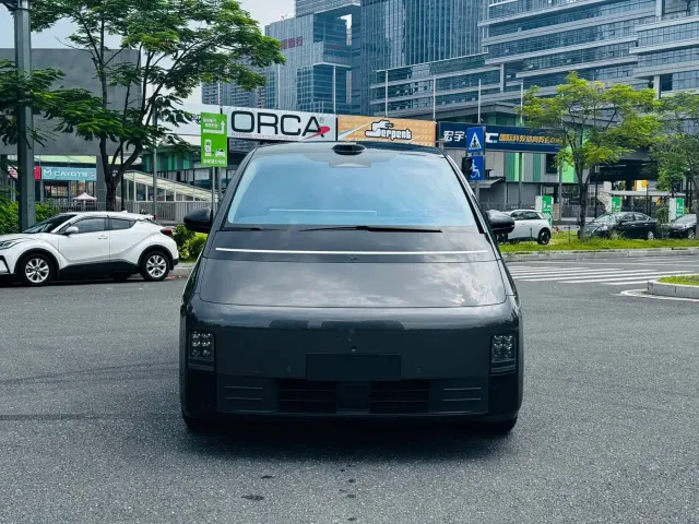 Li Auto MEGA — Фото автомобиля 2