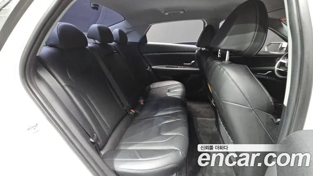 Hyundai Avante CN7 — Фото автомобиля 11