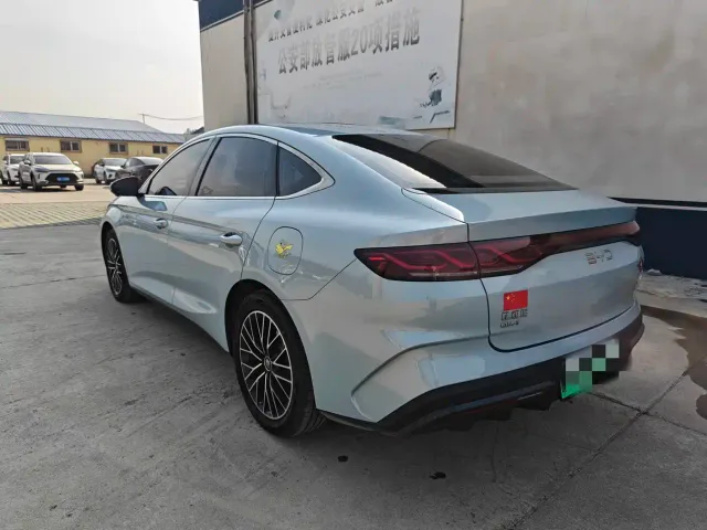 BYD Qin L — Фото автомобиля 6