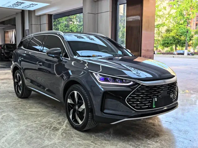 BYD Tang — Фото автомобиля 3