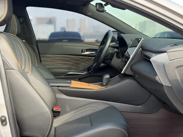 Toyota Avalon — Фото автомобиля 15