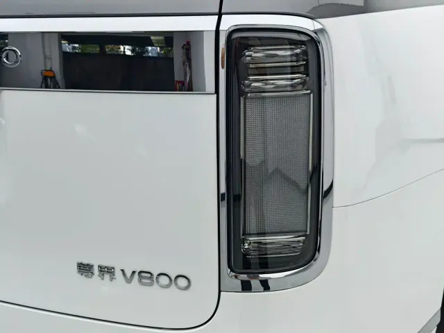 Maextro Zunjie V800 — Фото автомобиля 5