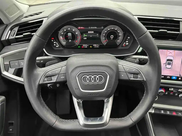 Audi Q3 — Фото автомобиля 8