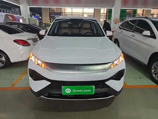 BYD Song Pro — Фото автомобиля 2