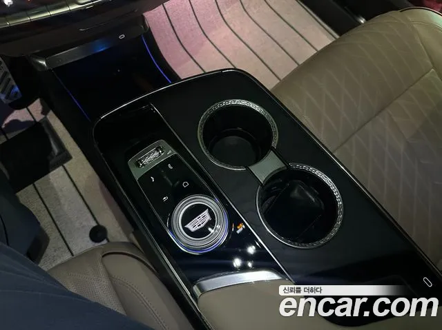 Cadillac Lyriq Lyriq Sport — Фото автомобиля 6