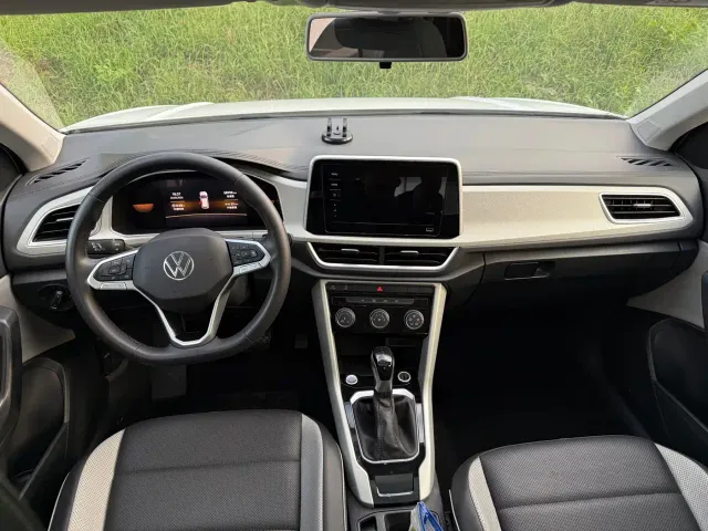 Volkswagen T-Roc — Фото автомобиля 4
