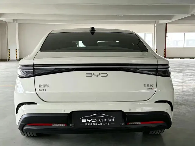 BYD Seal 07 DM-i — Фото автомобиля 8