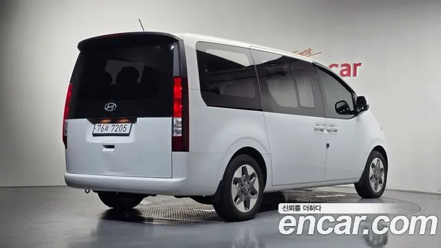 Hyundai Staria — Фото автомобиля 2