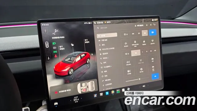 Tesla Model 3 — Фото автомобиля 28