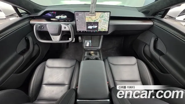 Tesla Model S — Фото автомобиля 10