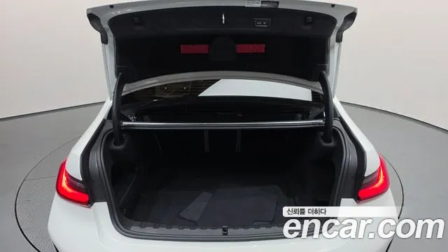 BMW 3-Series 3 серия (G20) 320i M Sport — Фото автомобиля 17
