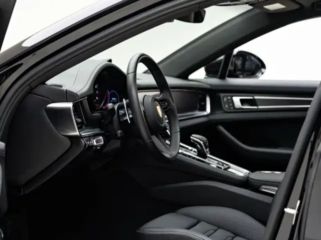 Porsche Panamera — Фото автомобиля 9