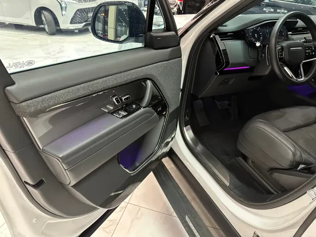 Land Rover Range Rover Sport — Фото автомобиля 6