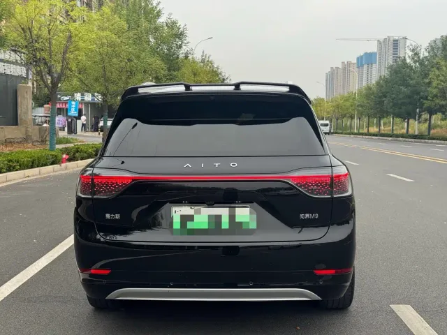 Aito M9 — Фото автомобиля 20