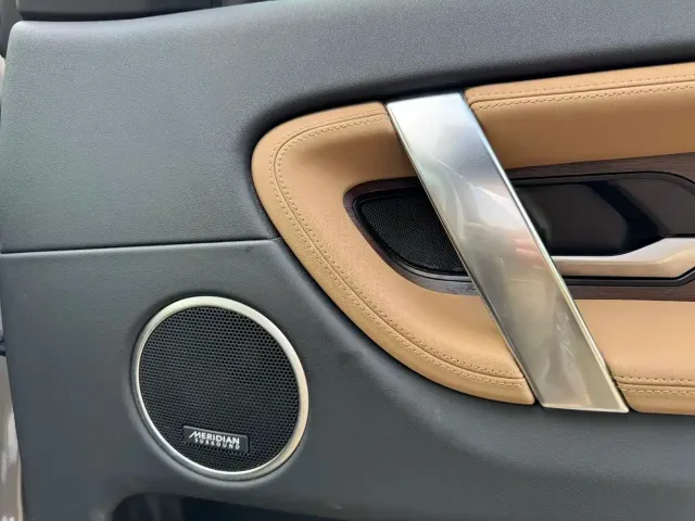 Land Rover Discovery Sport — Фото автомобиля 13