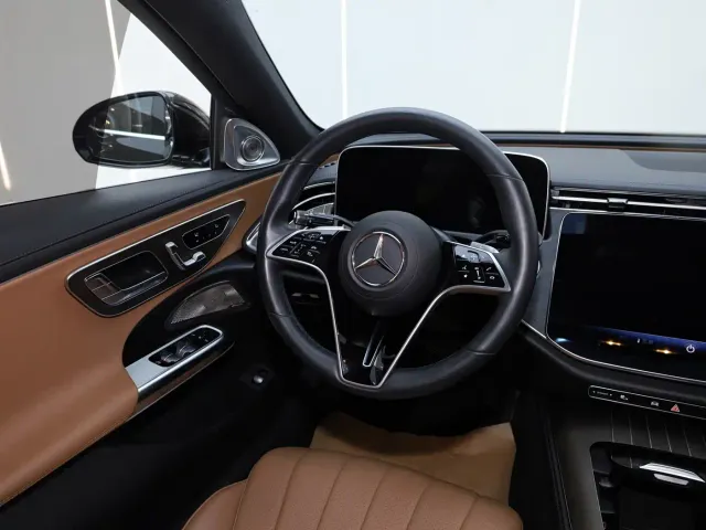 Mercedes-Benz E-Class — Фото автомобиля 28
