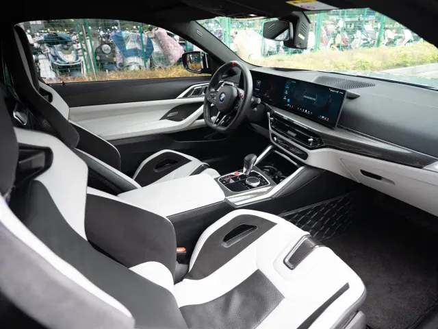 BMW M4 — Фото автомобиля 8