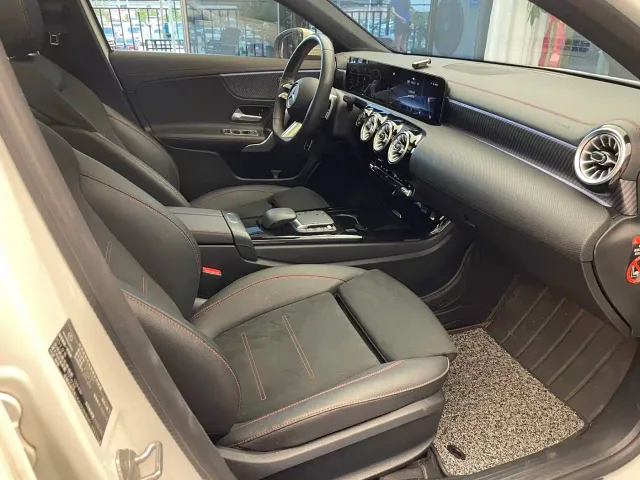 Mercedes-Benz A-Class — Фото автомобиля 21