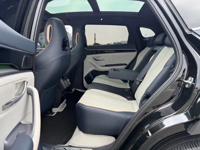 BYD Song PLUS — Фото автомобиля 6