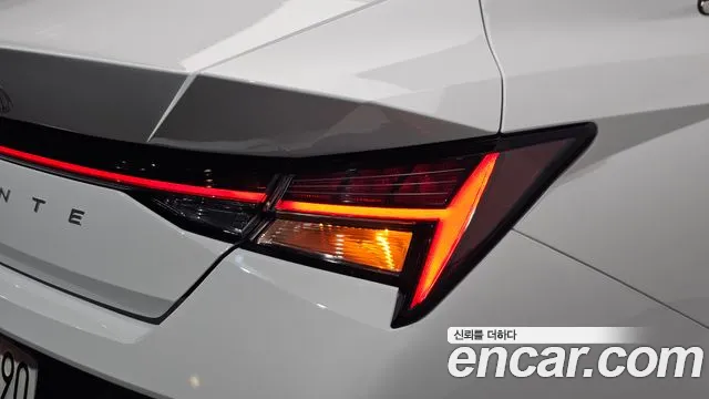 Hyundai AVANTE Новый Avante (CN7) — Фото автомобиля 19