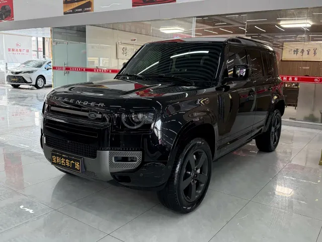 Land Rover Defender — Фото автомобиля 3