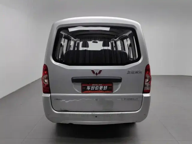 Wuling Rongguang — Фото автомобиля 4