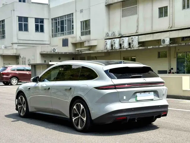 Nio ET5 Touring — Фото автомобиля 6