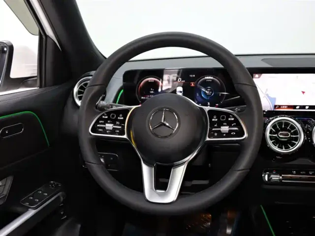 Mercedes-Benz GLB-Class — Фото автомобиля 13