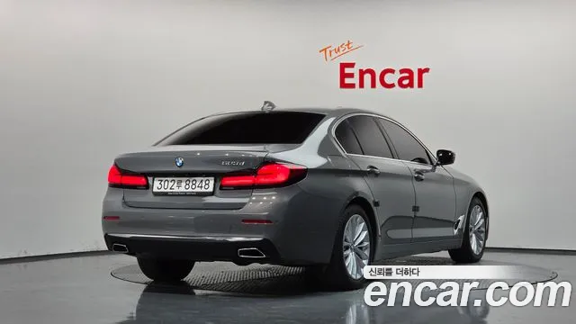 BMW 5-Series 5 серия (G30) 523d Luxury — Фото автомобиля 2