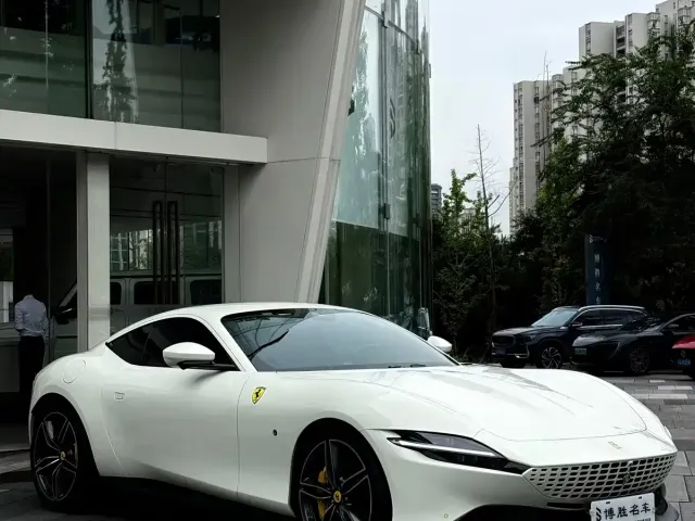 Ferrari Roma — Фото автомобиля 3