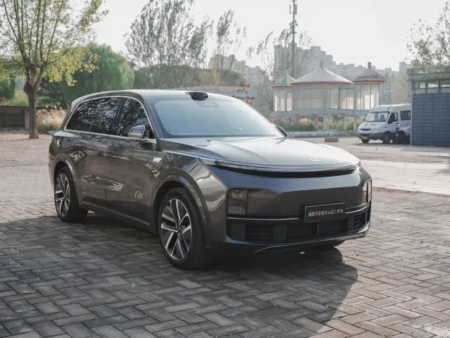 Li Auto L9 — Фото автомобиля 3